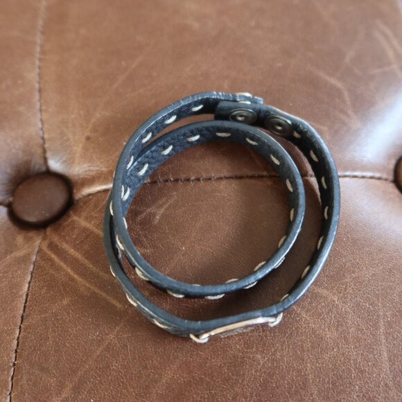 Authentic FENDI Selleria double wrap leather bracelet in black w silver FS stamp - Picture 7 of 9